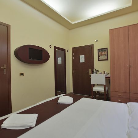 Eurohome Signa Bagian luar foto