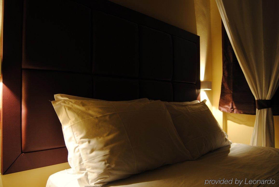 Eurohome Signa Ruang foto