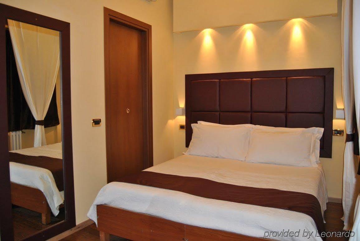 Eurohome Signa Ruang foto